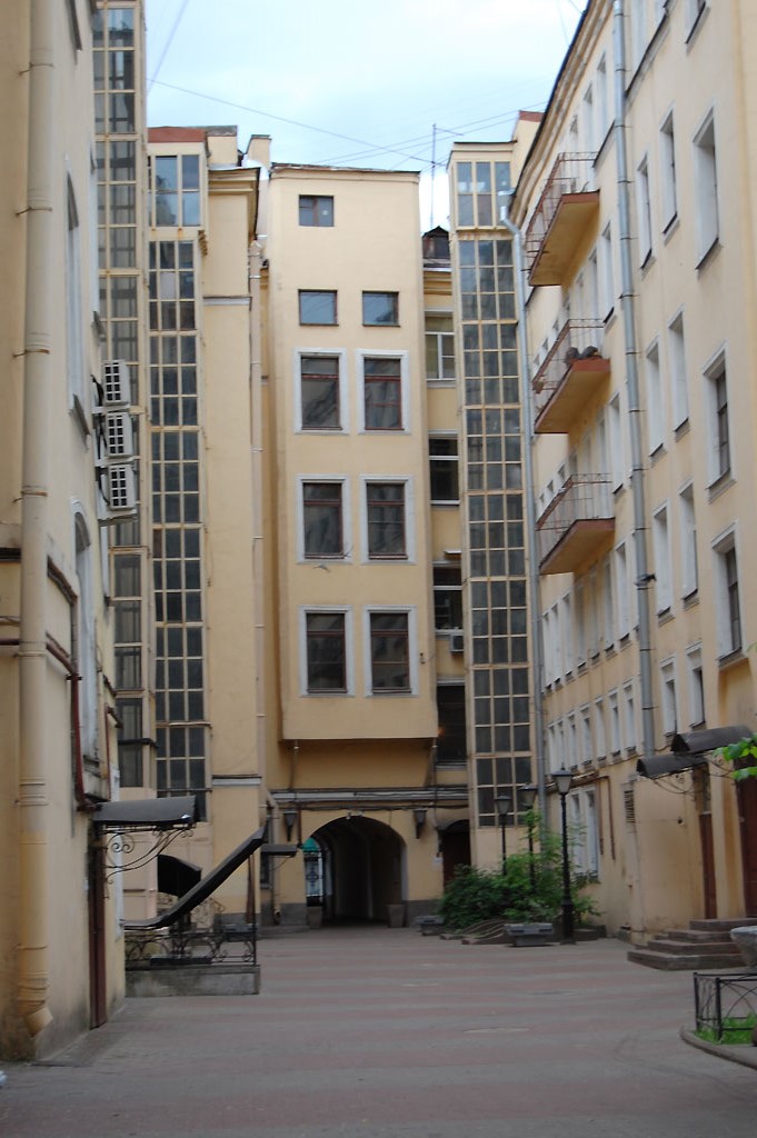 Wejście od podwórka Wejście od podwórka