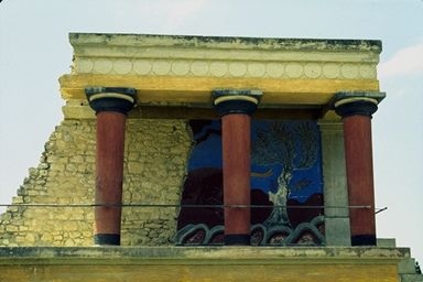 Kultura minojska swój rozkwit przeżywała w II tysiącleciu p.n.e. (pałac Minosa - Kreta)